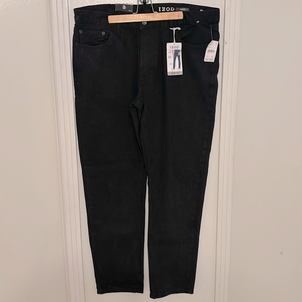 Izod NWT Men’s Slim fit Black Jeans size 36 in excellent condition